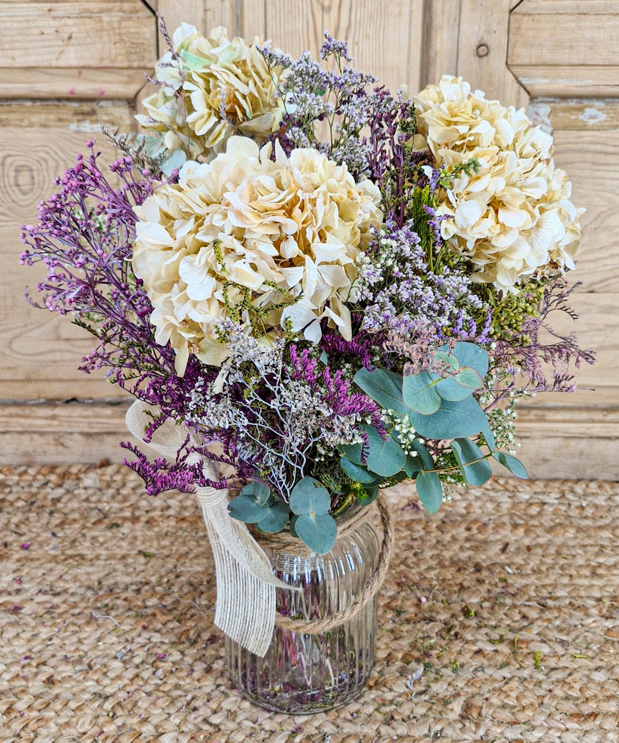 Blanco, Hortensias preservadas.