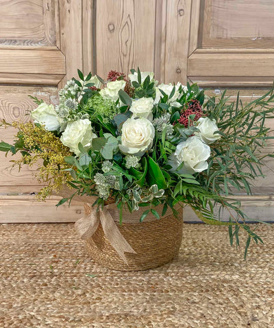 Exeter, Cesto de Rosas blancas